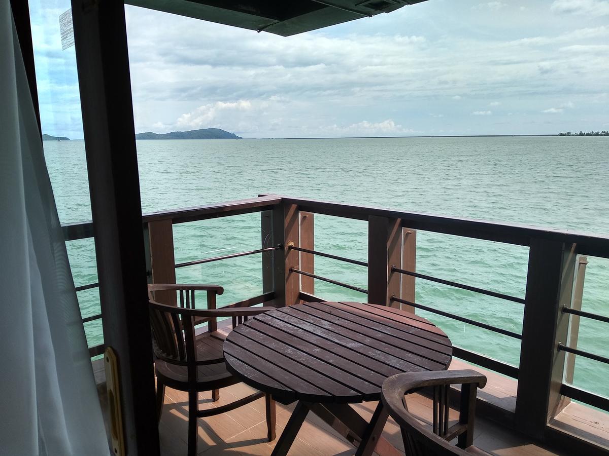 Langkawi Lagoon Resort Water Chalet Pantai Cenang  Esterno foto